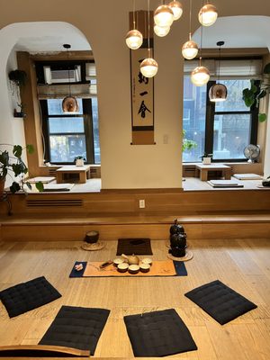 FLOATING MOUNTAIN Tea House |2nd FLOOR| by null