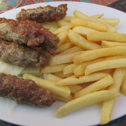 Balkan Grill - "Cevapi" (Parrillada Serbia) en Balkan Grill