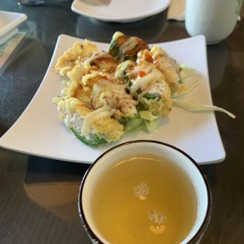 Domo Sushi - Sushi bomb (jalapeño with crab meat) and green tea. - Sushi Bars Near Me - Gig Harbor, Washington Domo Sushi - Sushi bomb (jalapeño with crab meat) and green tea. - Sushi Bars Near Me - Gig Harbor, Washington