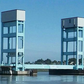 Mare Island Causeway Bridge - Baby blue paint - Landmarks & Historical Buildings Near Me - Vallejo, California Mare Island Causeway Bridge - Baby blue paint - Landmarks & Historical Buildings Near Me - Vallejo, California