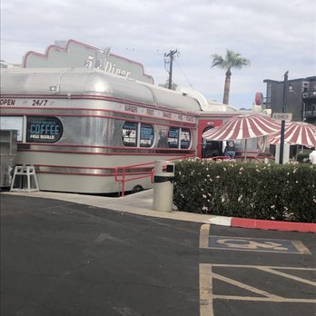 5 & Diner - Outside view. - Diners Near Me - Phoenix, Arizona