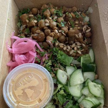 Ben's Fast Food - Roasted Chickepea + Potatoes Garden Bowl with Chipotle Dressing - YUM - New American Near Me - San Jose, California