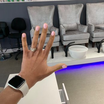 Zen Nail Bar - Did an amazing job! Everyone was so friendly and the service was amazing. I would definitely come here again! Such a great staff! - Nail Salons Near Me - Riverside, California