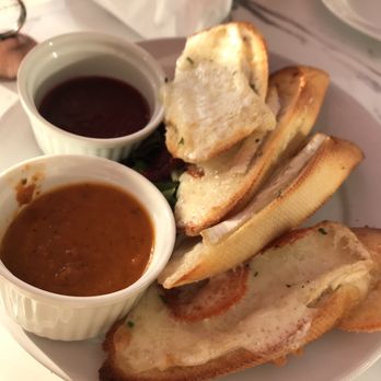 Corner Bistro - Baked Brie - New American Near Me - Wilmington, Delaware