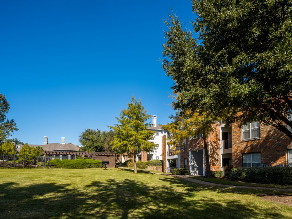 MISSION MAYFIELD DOWNS Updated October 2024 39 Photos 2901 E