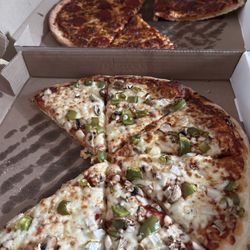 Gray's Grocery - Beautiful simple pizzas