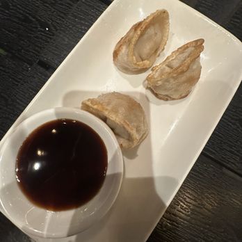 dan modern chinese - Chicken dumpling - Chinese Near Me - Long Beach, California dan modern chinese - Chicken dumpling - Chinese Near Me - Long Beach, California