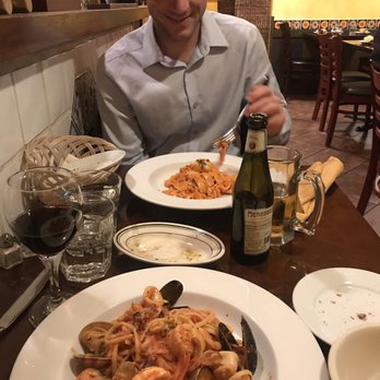 Vino e Cucina - Spaghetti allo scoglio e fettuccini salmone 3 - Italian Near Me - Long Beach, California
