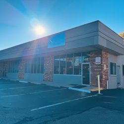 Silverton Donut Shop - 80s strip mall