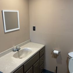 Redwood Motel - Paint and decor