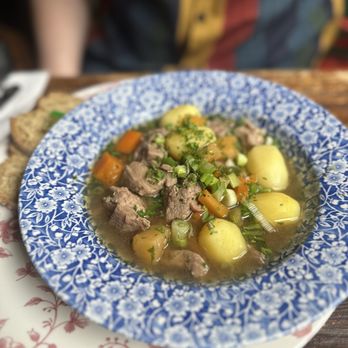 The Old Storehouse - Irish lamb stew 3.5/5 - Irish Pub Near Me - Dublin, D The Old Storehouse - Irish lamb stew 3.5/5 - Irish Pub Near Me - Dublin, D