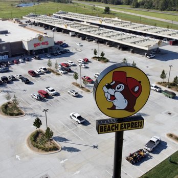 Buc-ee's - Gas Stations Near Me - Robertsdale, Alabama