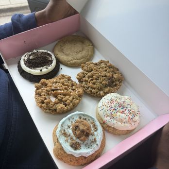 Crumbl - Addison - Bakeries Near Me - Dallas, Texas Crumbl - Addison - Bakeries Near Me - Dallas, Texas