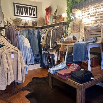 Dawn + Dusk Boutique and Hat Bar - Accessories Near Me - Coburg, Oregon Dawn + Dusk Boutique and Hat Bar - Accessories Near Me - Coburg, Oregon