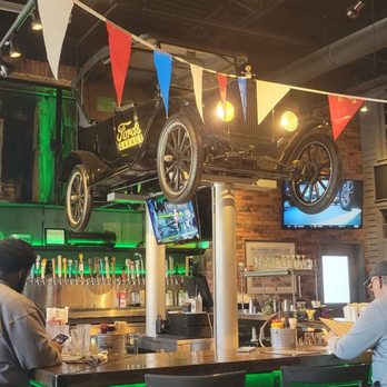 Ford's Garage Dearborn - Burgers Near Me - Dearborn, Michigan