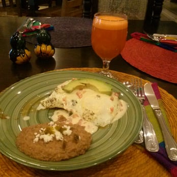 La Hacienda Bed & Breakfast - Machaca con Huevos with refried beans and fresh carrot/pineapple juice.  Amazing!!! - Bed & Breakfast Near Me - Palmetto, Georgia
