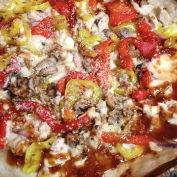 Blaze Pizza - Gluten-free BBQ chicken with additional topping: Mushrooms & red peppers - Pizza Near Me - Irvine, California Blaze Pizza - Gluten-free BBQ chicken with additional topping: Mushrooms & red peppers - Pizza Near Me - Irvine, California
