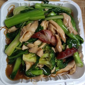 Asian Mix - Gau gee cake noodle - Fast Food Near Me - Honolulu, Hawaii Asian Mix - Gau gee cake noodle - Fast Food Near Me - Honolulu, Hawaii