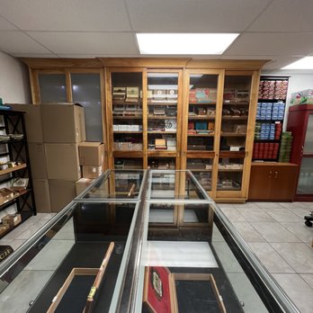 TOBACCOS OF HAWAII BERETANIA - Updated June 2026 - 53 Photos & 79 Reviews -  2043 S Beretania St, Honolulu, Hawaii - Tobacco Shops - Phone Number