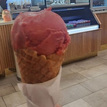 Freddo - Raspberry cone - Gelato Near Me - Las Vegas, Nevada
