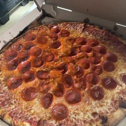 Renzo’s Pizza - Pepperoni pizza