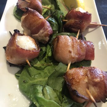 Hometown Tavern - Sports Bars Near Me - Warren, Rhode Island
