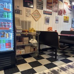 Sho'Nuff  BBQ - Great and amazing drink selection.