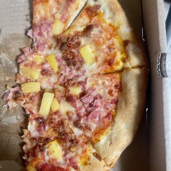 Sal's Murfreesboro - This is the most horrible pizza I ever had my life. How is this a pizza when there's no cheese and yet I requested for extra cheese. - Pizza Near Me - Murfreesboro, Tennessee Sal's Murfreesboro - This is the most horrible pizza I ever had my life. How is this a pizza when there's no cheese and yet I requested for extra cheese. - Pizza Near Me - Murfreesboro, Tennessee