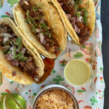 Los Compadres Restaurant - Chorizo tacos - Mexican Near Me - Cumming, Georgia