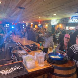 Blue Moon Bar & Grill - Who knew t\life at the moon would be so amazing!