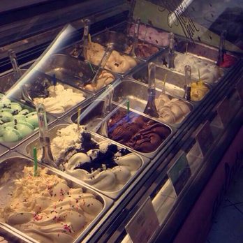 Sweet Berry - Ice cream selection - Ice Cream & Frozen Yogurt Near Me - Fairfax, Virginia