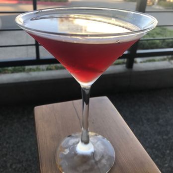 Houston's Restaurant - Pomegranate Martini - New American Near Me - Irvine, California Houston's Restaurant - Pomegranate Martini - New American Near Me - Irvine, California