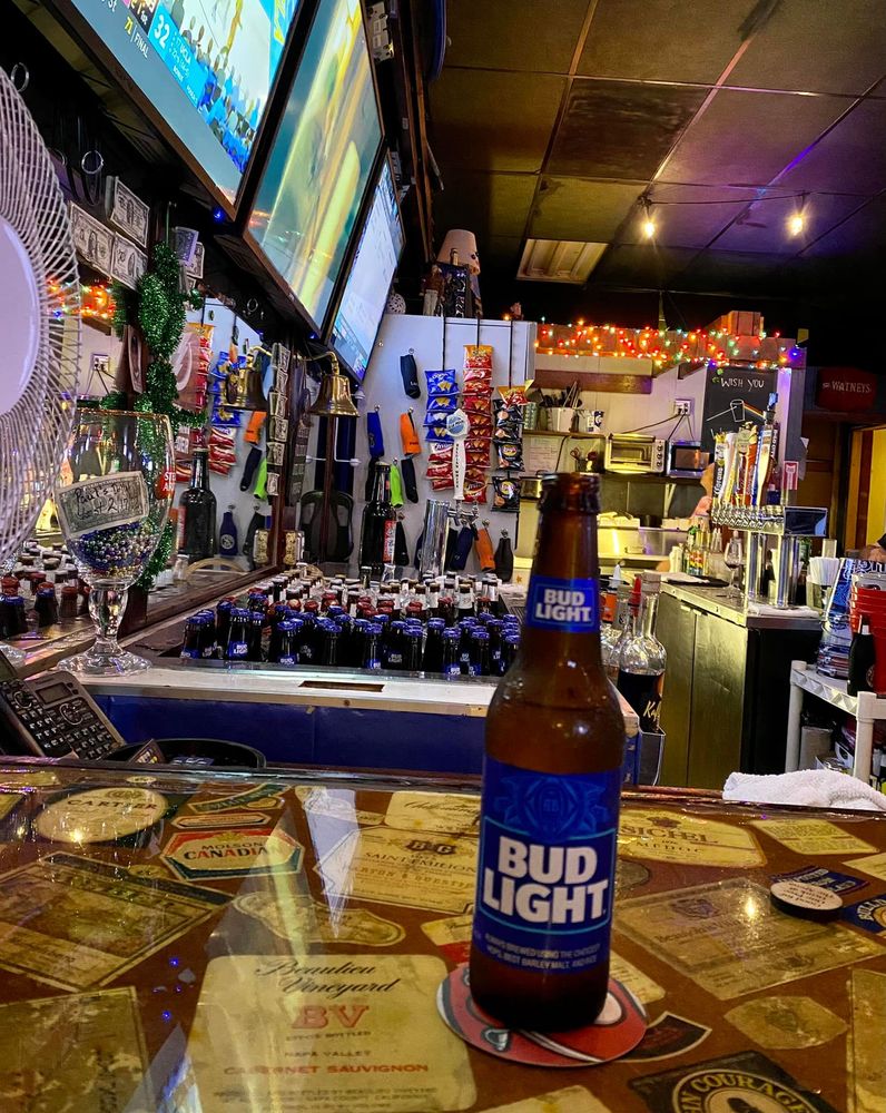 Zach's Olde Tyme Pub Image