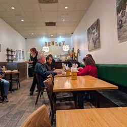 Benley Vietnamese Kitchen - Inside