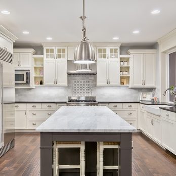 Platinum Home Designers - a kitchen with a center island - General Contractors Near Me - Los Angeles, California Platinum Home Designers - a kitchen with a center island - General Contractors Near Me - Los Angeles, California