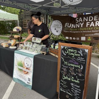 Sanders Funny Farm - The stand at the Z'ville Farmers Market - Farmers Market Near Me Sanders Funny Farm - The stand at the Z'ville Farmers Market - Farmers Market Near Me