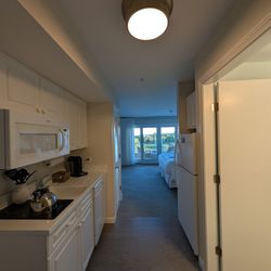 Winnetu Oceanside Resort - East Chop Suite