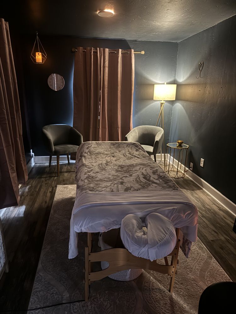 MAD Beauty Lounge Logo