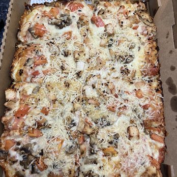 Shield's Restaurant Bar Pizzeria - Grilled Chicken Parmesan Pizza - Pizza Near Me - Troy, Michigan