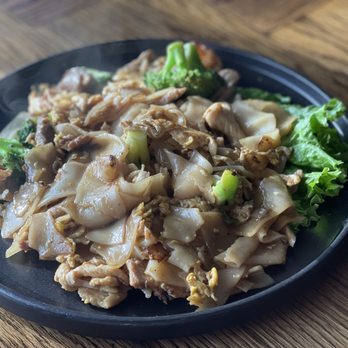Bangkok Bistro - Pad See Ew. Very good!!! - Thai Near Me - Fort Wayne, Indiana Bangkok Bistro - Pad See Ew. Very good!!! - Thai Near Me - Fort Wayne, Indiana