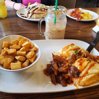 Another Broken Egg Cafe - Al Pastor Benedict - American Near Me - Orlando, Florida