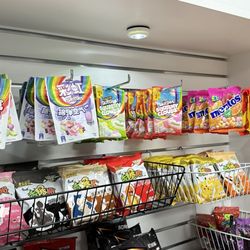Simply Collectibles - Exotic Snacks from Europe and Asia