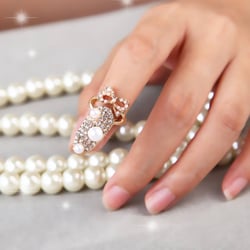 Luxury Nails & Spa