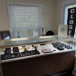 Best Estate Jewelry And Loan - Inside of our new store in Haverhill