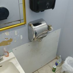 Sunoco Gas - The horrible bathroom