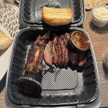Busters Og Bbq & Grill - The plat missing the chicken for some reason. - Barbeque Near Me - Ventura, California