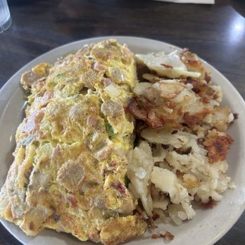 Country Way - Create your own omelette with country potatoes - American Near Me - Fremont, California Country Way - Create your own omelette with country potatoes - American Near Me - Fremont, California