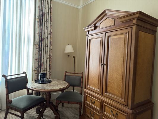 Capital Hotel by null