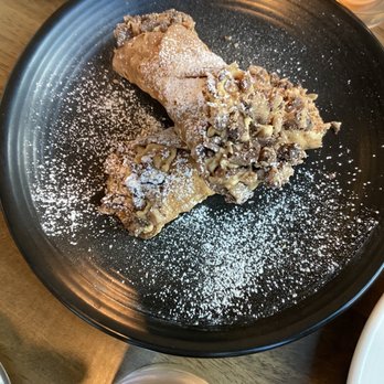 OLIVIA - Salted caramel cannolis - Italian Near Me - Tampa, Florida OLIVIA - Salted caramel cannolis - Italian Near Me - Tampa, Florida