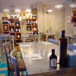 Byzance Champs Elysée - We can buy wine also!!